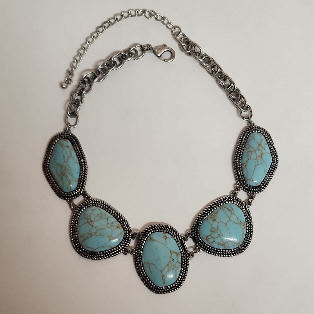 Vintage Unbranded Faux Turquoise & Silver Tone Statement Necklace
